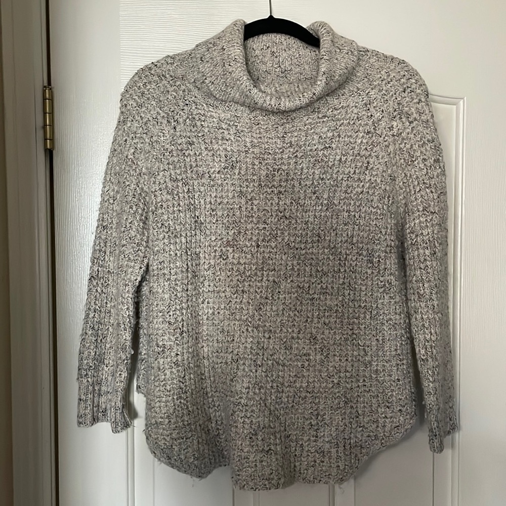 Free people sweater- size small